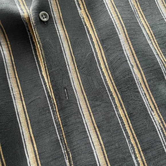 Tommy Bahama | 100% Silk Embossed Button-down Shirt - Picture 2 of 6